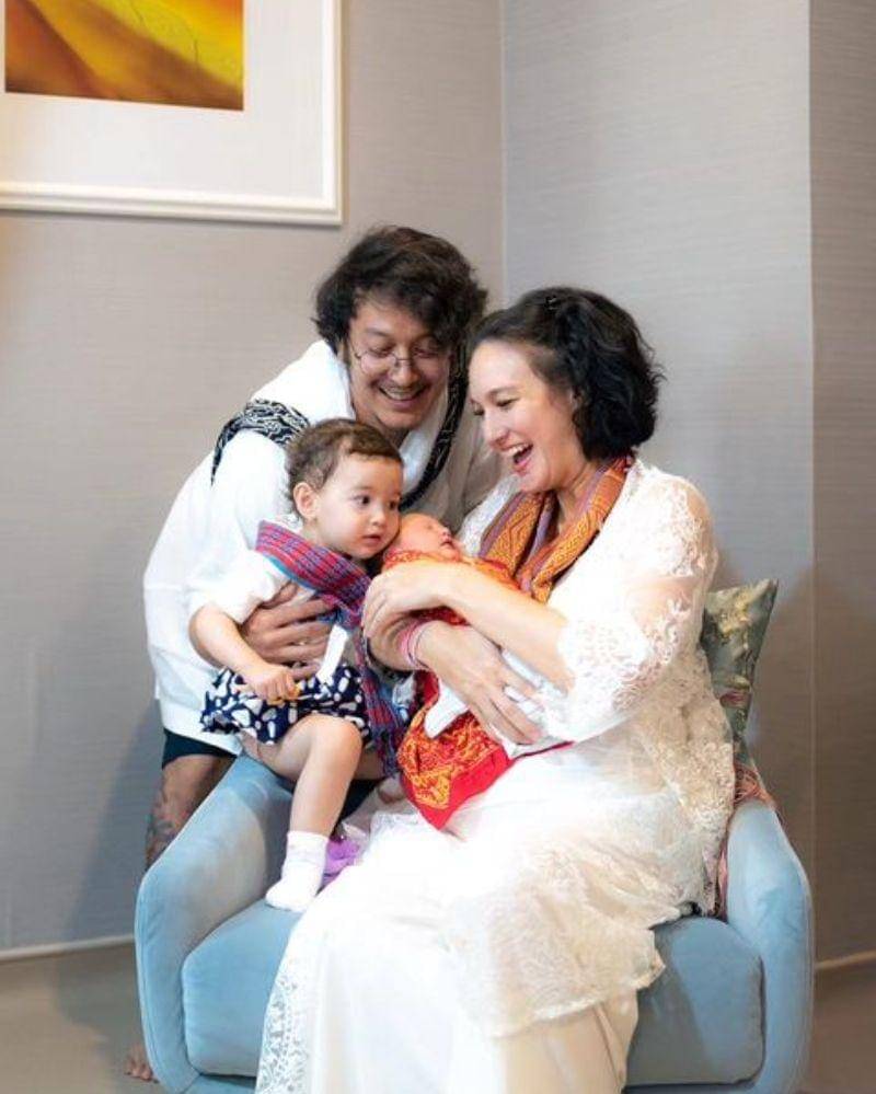 Instagram.com/@nadinelist